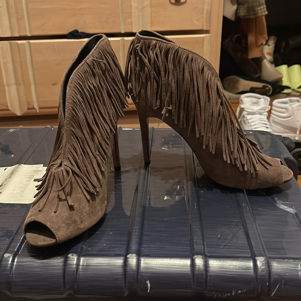 Nwot, Vince Camuto Open Toed, Fringed High Heels.… - image 3